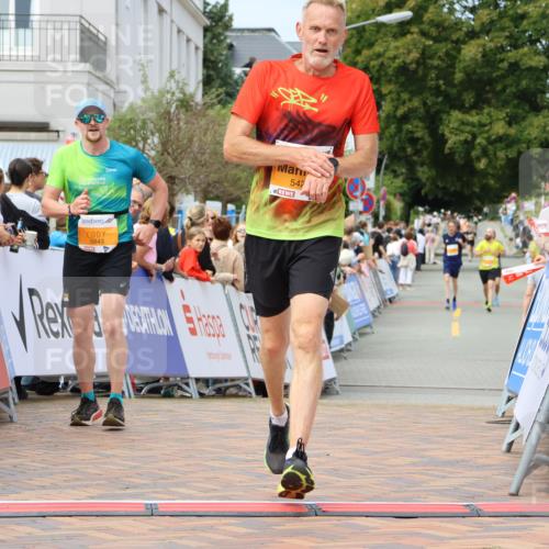 31.08.2025 - 21. Blankeneser Heldenlauf Strokosch-Dieckow http://msf.ph/oto/8695477 31.08.2025 12:31:29 Ziel 5843, 5427 meine-sportfotos.de