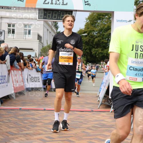 31.08.2025 - 21. Blankeneser Heldenlauf Strokosch-Dieckow http://msf.ph/oto/8695495 31.08.2025 12:26:08 Ziel 5416, 4214, 4355, 4174, 4310 meine-sportfotos.de