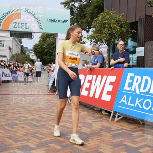 31.08.2025 - 21. Blankeneser Heldenlauf Strokosch-Dieckow http://msf.ph/oto/8695500 31.08.2025 12:31:19 Ziel 5383, 5382, 5310, 5577, 4094 meine-sportfotos.de