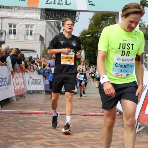 31.08.2025 - 21. Blankeneser Heldenlauf Strokosch-Dieckow http://msf.ph/oto/8695502 31.08.2025 12:26:08 Ziel 5416, 4214, 4355, 4174, 4310 meine-sportfotos.de