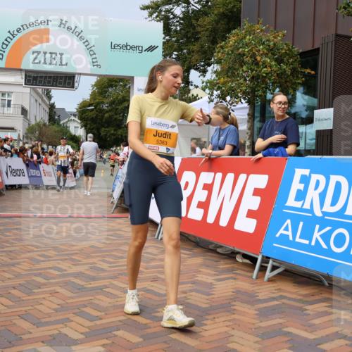 31.08.2025 - 21. Blankeneser Heldenlauf Strokosch-Dieckow http://msf.ph/oto/8695503 31.08.2025 12:31:18 Ziel 5383, 5382, 5310, 5577, 4094 meine-sportfotos.de