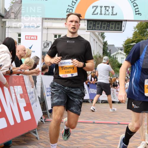 31.08.2025 - 21. Blankeneser Heldenlauf Strokosch-Dieckow http://msf.ph/oto/8695512 31.08.2025 12:31:16 Ziel 5383, 5382, 5310, 5330, 5577, 4094 meine-sportfotos.de