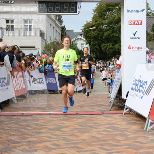 31.08.2025 - 21. Blankeneser Heldenlauf Strokosch-Dieckow http://msf.ph/oto/8695513 31.08.2025 12:26:05 Ziel 5416, 4214, 4174, 4310 meine-sportfotos.de