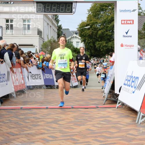 31.08.2025 - 21. Blankeneser Heldenlauf Strokosch-Dieckow http://msf.ph/oto/8695515 31.08.2025 12:26:05 Ziel 5416, 4214, 4174, 4310 meine-sportfotos.de