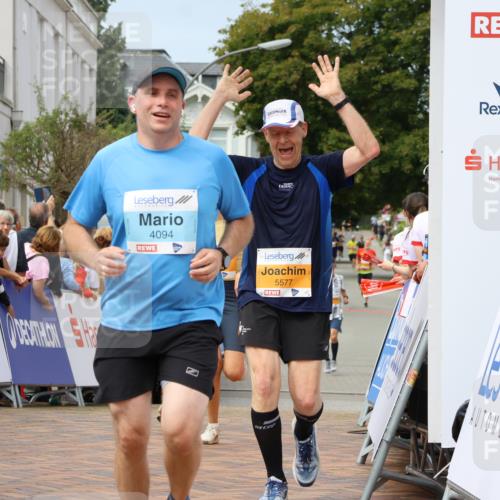 31.08.2025 - 21. Blankeneser Heldenlauf Strokosch-Dieckow http://msf.ph/oto/8695520 31.08.2025 12:31:13 Ziel 5383, 5382, 5330, 5577, 4094 meine-sportfotos.de