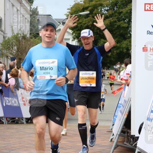 31.08.2025 - 21. Blankeneser Heldenlauf Strokosch-Dieckow http://msf.ph/oto/8695522 31.08.2025 12:31:13 Ziel 5383, 5382, 5330, 5577, 4094 meine-sportfotos.de