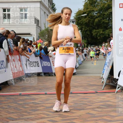 31.08.2025 - 21. Blankeneser Heldenlauf Strokosch-Dieckow http://msf.ph/oto/8695524 31.08.2025 12:25:56 Ziel 5502, 4331 meine-sportfotos.de