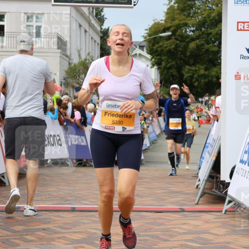 31.08.2025 - 21. Blankeneser Heldenlauf Strokosch-Dieckow http://msf.ph/oto/8695533 31.08.2025 12:31:10 Ziel 5383, 5382, 5329, 5330, 5577, 5269, 4094 meine-sportfotos.de
