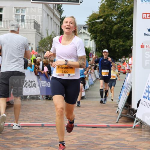 31.08.2025 - 21. Blankeneser Heldenlauf Strokosch-Dieckow http://msf.ph/oto/8695537 31.08.2025 12:31:10 Ziel 5383, 5382, 5329, 5330, 5577, 5269, 4094 meine-sportfotos.de