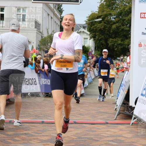 31.08.2025 - 21. Blankeneser Heldenlauf Strokosch-Dieckow http://msf.ph/oto/8695539 31.08.2025 12:31:10 Ziel 5383, 5382, 5329, 5330, 5577, 5269, 4094 meine-sportfotos.de