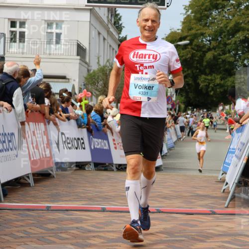 31.08.2025 - 21. Blankeneser Heldenlauf Strokosch-Dieckow http://msf.ph/oto/8695543 31.08.2025 12:25:50 Ziel 5150, 5502, 4158, 4331 meine-sportfotos.de