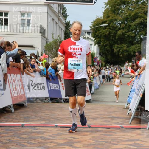 31.08.2025 - 21. Blankeneser Heldenlauf Strokosch-Dieckow http://msf.ph/oto/8695562 31.08.2025 12:25:49 Ziel 5150, 4158, 4331 meine-sportfotos.de