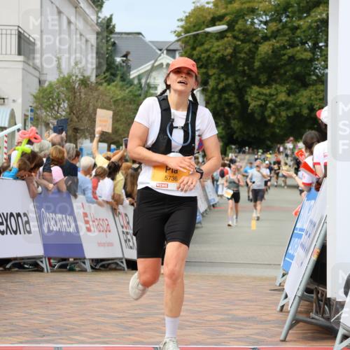 31.08.2025 - 21. Blankeneser Heldenlauf Strokosch-Dieckow http://msf.ph/oto/8695568 31.08.2025 12:30:53 Ziel 5177, 5160, 5674, 5736 meine-sportfotos.de