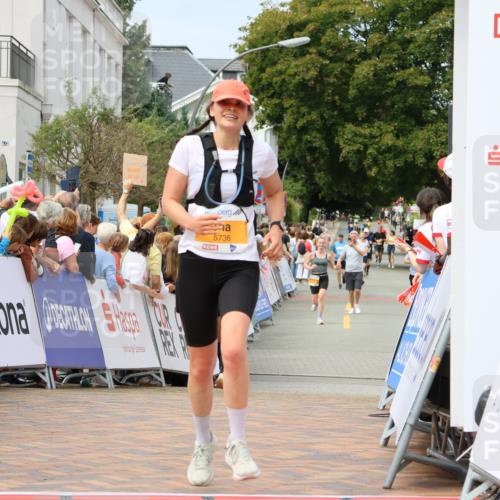 31.08.2025 - 21. Blankeneser Heldenlauf Strokosch-Dieckow http://msf.ph/oto/8695575 31.08.2025 12:30:53 Ziel 5177, 5160, 5674, 5736 meine-sportfotos.de