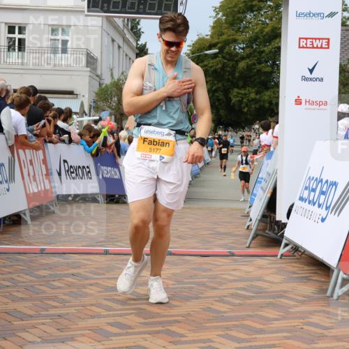 31.08.2025 - 21. Blankeneser Heldenlauf Strokosch-Dieckow http://msf.ph/oto/8695593 31.08.2025 12:30:47 Ziel 5177, 5674 meine-sportfotos.de
