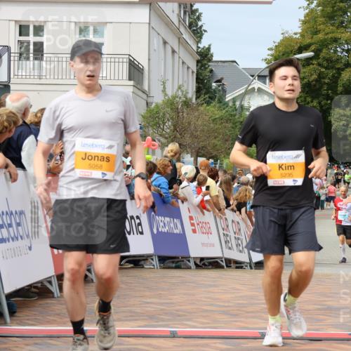 31.08.2025 - 21. Blankeneser Heldenlauf Strokosch-Dieckow http://msf.ph/oto/8695599 31.08.2025 12:25:40 Ziel 5235, 5058, 4403 meine-sportfotos.de