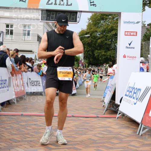 31.08.2025 - 21. Blankeneser Heldenlauf Strokosch-Dieckow http://msf.ph/oto/8695602 31.08.2025 12:30:41 Ziel 5177, 5039, 5357, 5493, 4401 meine-sportfotos.de