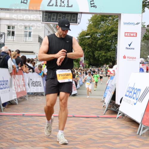 31.08.2025 - 21. Blankeneser Heldenlauf Strokosch-Dieckow http://msf.ph/oto/8695605 31.08.2025 12:30:41 Ziel 5177, 5039, 5357, 5493, 4401 meine-sportfotos.de