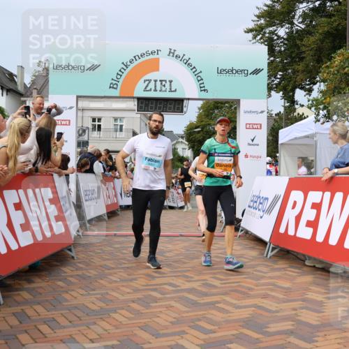 31.08.2025 - 21. Blankeneser Heldenlauf Strokosch-Dieckow http://msf.ph/oto/8695609 31.08.2025 12:30:36 Ziel 5039, 5357, 5461, 5493, 5085, 4401 meine-sportfotos.de