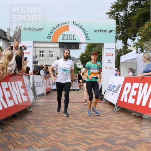 31.08.2025 - 21. Blankeneser Heldenlauf Strokosch-Dieckow http://msf.ph/oto/8695612 31.08.2025 12:30:36 Ziel 5039, 5357, 5461, 5493, 5085, 4401 meine-sportfotos.de