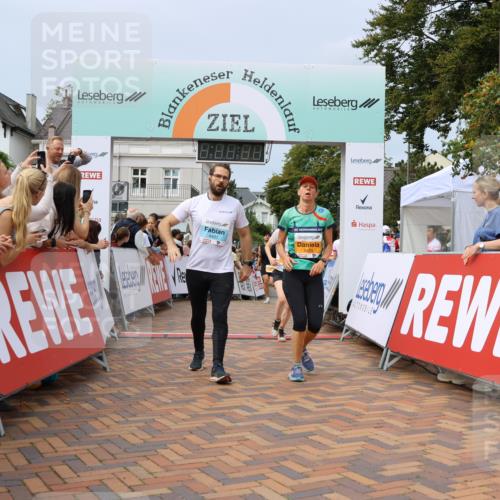 31.08.2025 - 21. Blankeneser Heldenlauf Strokosch-Dieckow http://msf.ph/oto/8695613 31.08.2025 12:30:35 Ziel 5247, 5039, 5357, 5461, 5493, 5085, 4401 meine-sportfotos.de