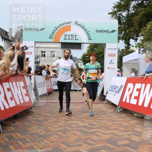 31.08.2025 - 21. Blankeneser Heldenlauf Strokosch-Dieckow http://msf.ph/oto/8695616 31.08.2025 12:30:35 Ziel 5247, 5039, 5357, 5461, 5493, 5085, 4401 meine-sportfotos.de