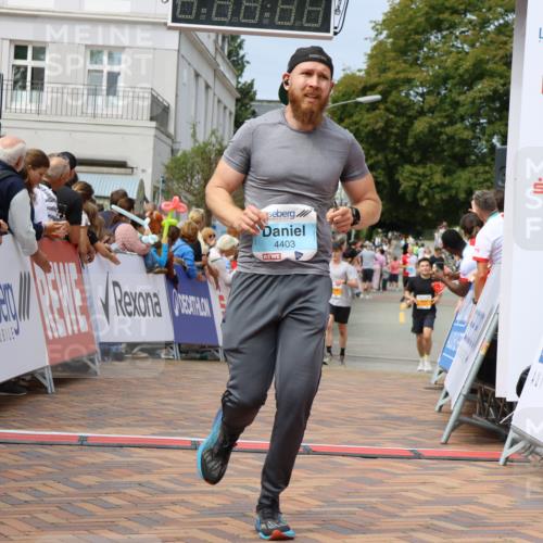 31.08.2025 - 21. Blankeneser Heldenlauf Strokosch-Dieckow http://msf.ph/oto/8695617 31.08.2025 12:25:35 Ziel 5235, 5058, 5251, 4403 meine-sportfotos.de