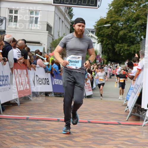 31.08.2025 - 21. Blankeneser Heldenlauf Strokosch-Dieckow http://msf.ph/oto/8695628 31.08.2025 12:25:34 Ziel 5251, 4403 meine-sportfotos.de