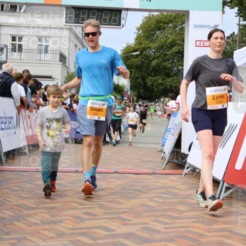 31.08.2025 - 21. Blankeneser Heldenlauf Strokosch-Dieckow http://msf.ph/oto/8695631 31.08.2025 12:30:31 Ziel 5247, 5341, 5357, 5461, 5493, 5085, 4401 meine-sportfotos.de