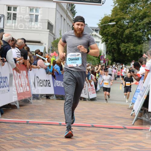 31.08.2025 - 21. Blankeneser Heldenlauf Strokosch-Dieckow http://msf.ph/oto/8695632 31.08.2025 12:25:34 Ziel 5251, 4403 meine-sportfotos.de