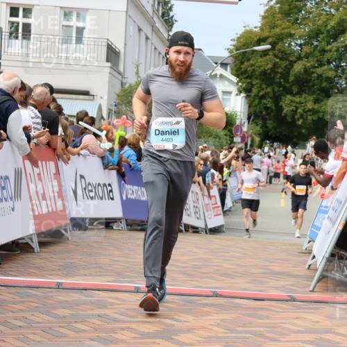 31.08.2025 - 21. Blankeneser Heldenlauf Strokosch-Dieckow http://msf.ph/oto/8695634 31.08.2025 12:25:34 Ziel 5251, 4403 meine-sportfotos.de