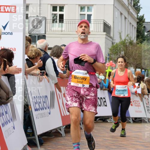 31.08.2025 - 21. Blankeneser Heldenlauf Strokosch-Dieckow http://msf.ph/oto/8695644 31.08.2025 12:25:24 Ziel 5319, 5413, 5452, 5733, 5251, 4120, 4385 meine-sportfotos.de