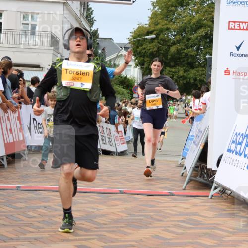 31.08.2025 - 21. Blankeneser Heldenlauf Strokosch-Dieckow http://msf.ph/oto/8695647 31.08.2025 12:30:28 Ziel 5247, 5341, 5439, 5461, 5085 meine-sportfotos.de