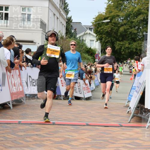 31.08.2025 - 21. Blankeneser Heldenlauf Strokosch-Dieckow http://msf.ph/oto/8695653 31.08.2025 12:30:27 Ziel 5247, 5341, 5439, 5461, 5085 meine-sportfotos.de