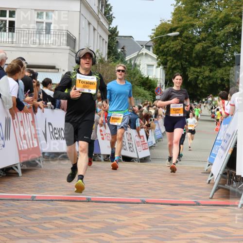 31.08.2025 - 21. Blankeneser Heldenlauf Strokosch-Dieckow http://msf.ph/oto/8695655 31.08.2025 12:30:27 Ziel 5247, 5341, 5439, 5461, 5085 meine-sportfotos.de