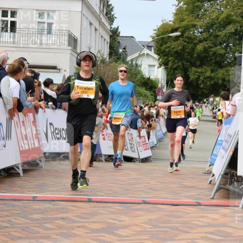 31.08.2025 - 21. Blankeneser Heldenlauf Strokosch-Dieckow http://msf.ph/oto/8695658 31.08.2025 12:30:27 Ziel 5247, 5341, 5439, 5461, 5085 meine-sportfotos.de