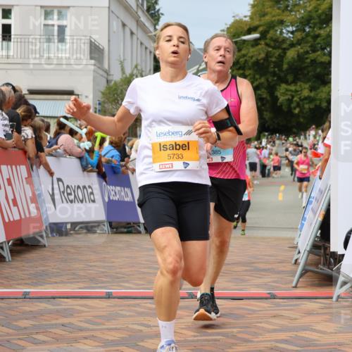 31.08.2025 - 21. Blankeneser Heldenlauf Strokosch-Dieckow http://msf.ph/oto/8695661 31.08.2025 12:25:20 Ziel 5319, 5413, 5452, 5733, 4385 meine-sportfotos.de