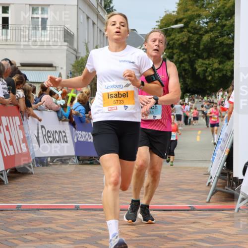 31.08.2025 - 21. Blankeneser Heldenlauf Strokosch-Dieckow http://msf.ph/oto/8695663 31.08.2025 12:25:20 Ziel 5319, 5413, 5452, 5733, 4385 meine-sportfotos.de