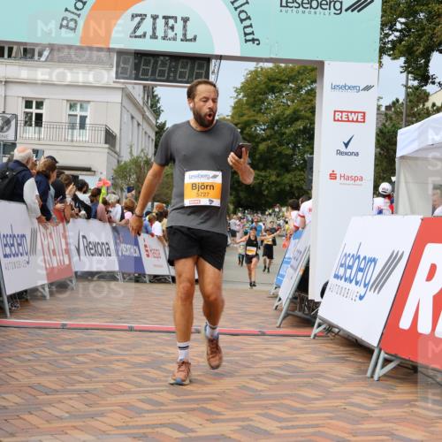 31.08.2025 - 21. Blankeneser Heldenlauf Strokosch-Dieckow http://msf.ph/oto/8695666 31.08.2025 12:30:20 Ziel 5341, 5727, 5439, 4382 meine-sportfotos.de