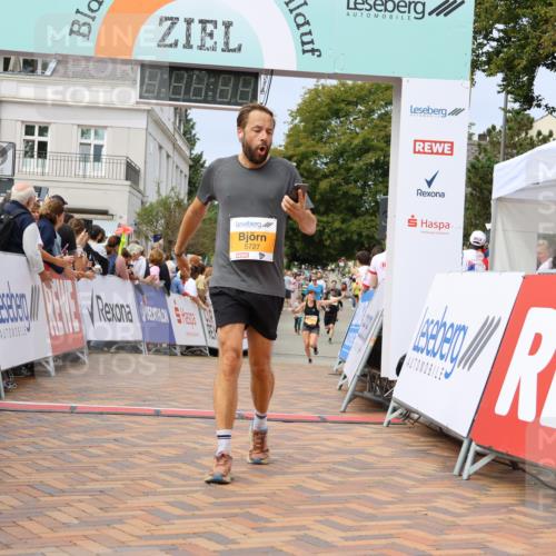 31.08.2025 - 21. Blankeneser Heldenlauf Strokosch-Dieckow http://msf.ph/oto/8695669 31.08.2025 12:30:20 Ziel 5341, 5727, 5439, 4382 meine-sportfotos.de