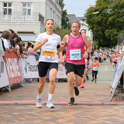 31.08.2025 - 21. Blankeneser Heldenlauf Strokosch-Dieckow http://msf.ph/oto/8695678 31.08.2025 12:25:19 Ziel 5319, 5413, 5452, 5733, 4385 meine-sportfotos.de