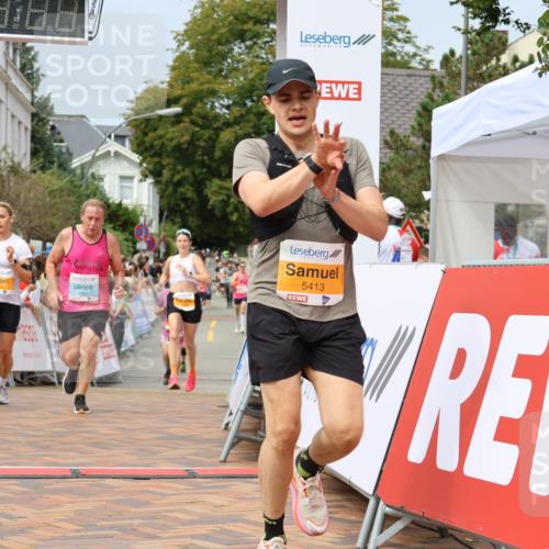 31.08.2025 - 21. Blankeneser Heldenlauf Strokosch-Dieckow http://msf.ph/oto/8695684 31.08.2025 12:25:17 Ziel 5319, 5413, 5733, 4431, 4385 meine-sportfotos.de