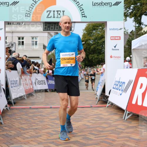 31.08.2025 - 21. Blankeneser Heldenlauf Strokosch-Dieckow http://msf.ph/oto/8695695 31.08.2025 12:30:12 Ziel 5657, 5463, 5470, 4127 meine-sportfotos.de