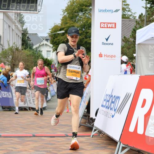 31.08.2025 - 21. Blankeneser Heldenlauf Strokosch-Dieckow http://msf.ph/oto/8695698 31.08.2025 12:25:17 Ziel 5319, 5413, 5733, 4431, 4385 meine-sportfotos.de