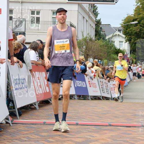 31.08.2025 - 21. Blankeneser Heldenlauf Strokosch-Dieckow http://msf.ph/oto/8695705 31.08.2025 12:25:07 Ziel 5216, 5798, 4431 meine-sportfotos.de