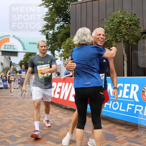 31.08.2025 - 21. Blankeneser Heldenlauf Strokosch-Dieckow http://msf.ph/oto/8695718 31.08.2025 12:30:01 Ziel 5081, 5094, 5800, 5799, 5776, 4250, 4165 meine-sportfotos.de