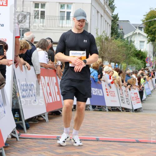 31.08.2025 - 21. Blankeneser Heldenlauf Strokosch-Dieckow http://msf.ph/oto/8695723 31.08.2025 12:25:00 Ziel 5216, 5440, 5745 meine-sportfotos.de