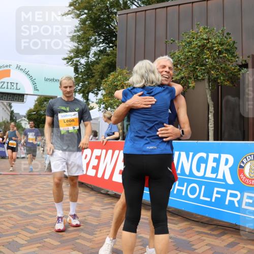 31.08.2025 - 21. Blankeneser Heldenlauf Strokosch-Dieckow http://msf.ph/oto/8695724 31.08.2025 12:30:01 Ziel 5081, 5094, 5800, 5799, 5776, 4250, 4165 meine-sportfotos.de