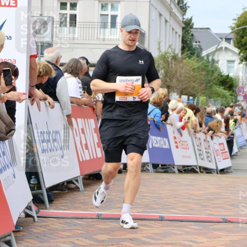 31.08.2025 - 21. Blankeneser Heldenlauf Strokosch-Dieckow http://msf.ph/oto/8695728 31.08.2025 12:25:00 Ziel 5216, 5440, 5745 meine-sportfotos.de