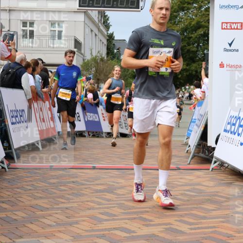 31.08.2025 - 21. Blankeneser Heldenlauf Strokosch-Dieckow http://msf.ph/oto/8695731 31.08.2025 12:30:00 Ziel 5081, 5094, 5800, 5799, 5776, 4250, 4165 meine-sportfotos.de